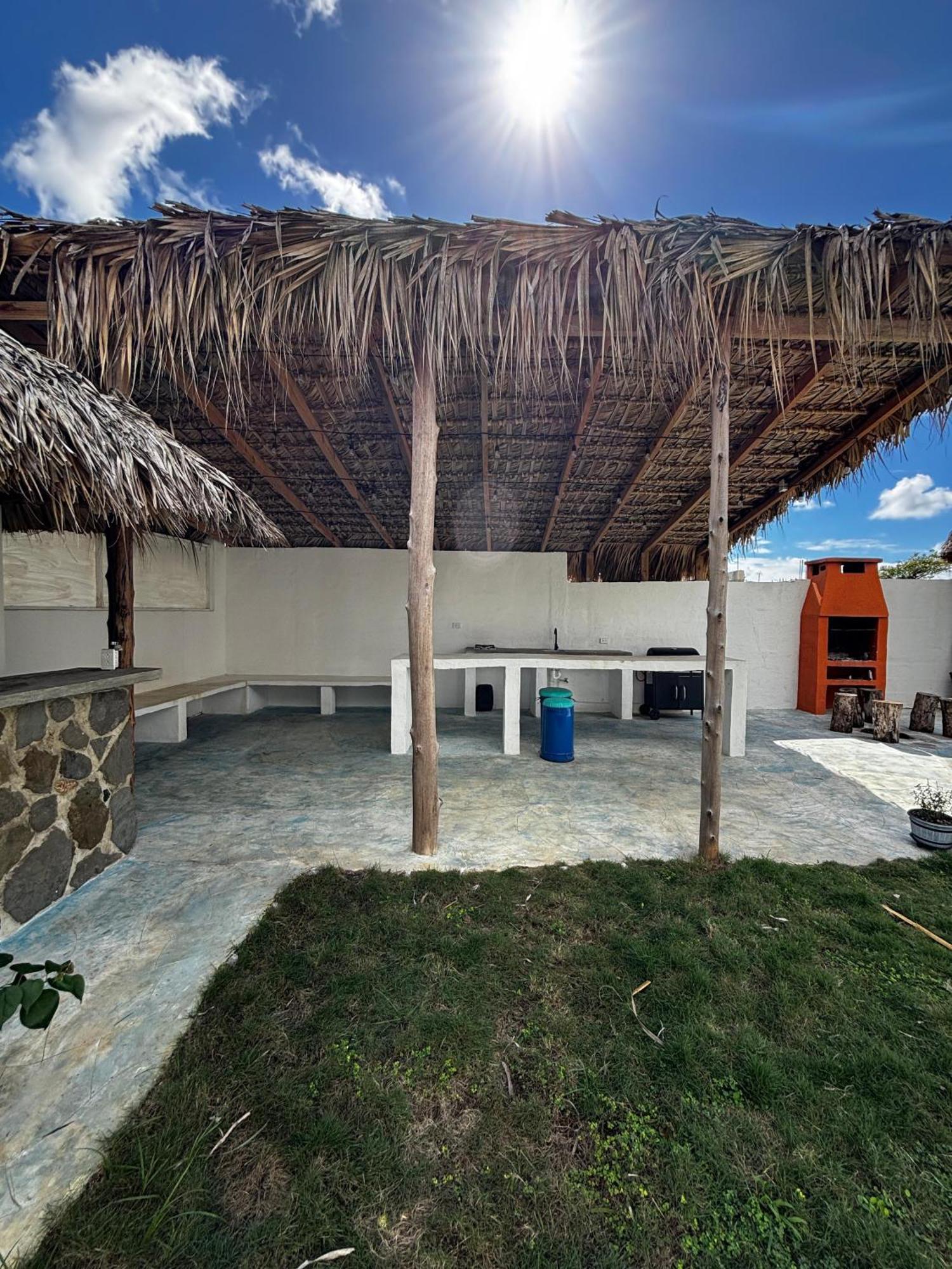 Blue Beach Eco-Hotel By Sanfabini Байяібе Екстер'єр фото